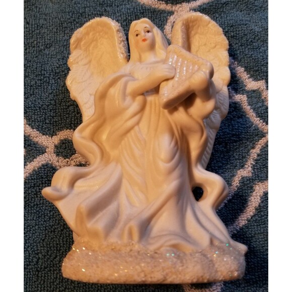 K's Collection ceramic angel figurine - Picture 4 of 12